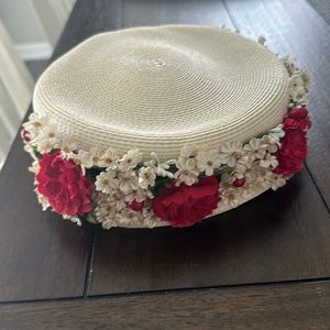 Vintage Woven Beret Hat Floral Red White Flowers Garden Tea Party Headpiece
